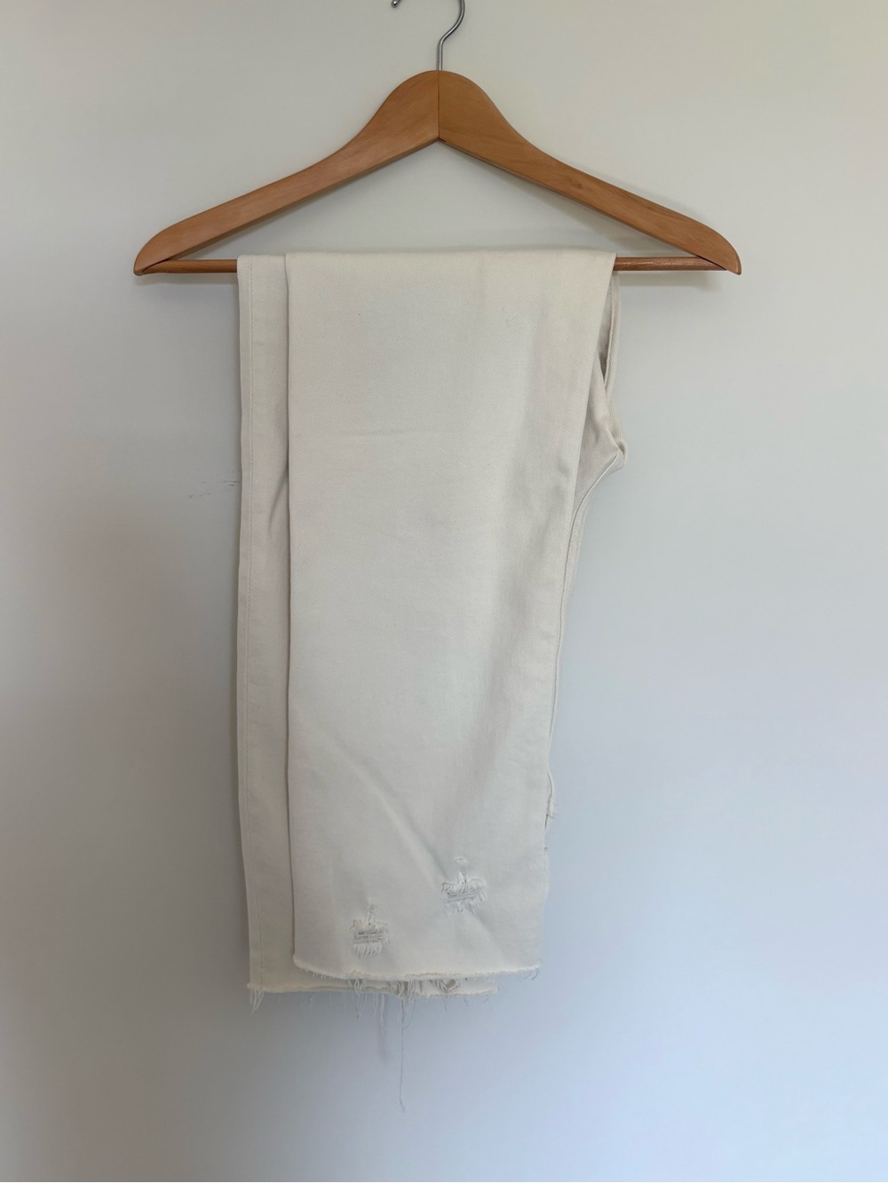 Carly Jean Los Angeles Off-White Distressed Skinny Jeans